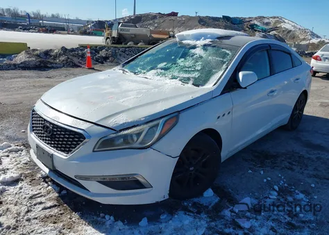 2015 Hyundai Sonata Se z USA, uszkodzony, nr VIN 5NPE24AF0FH014082